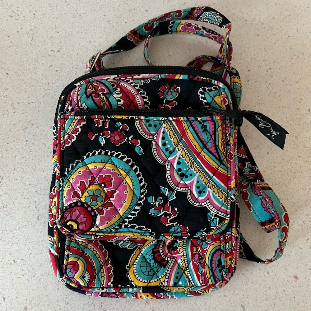 SOLD Vera Bradley purse. Small cross body